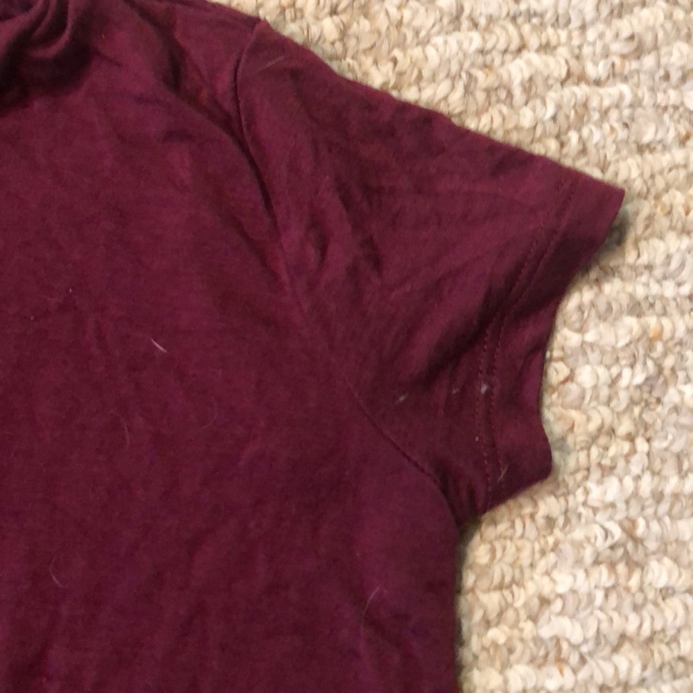 Maroon Crop-Top - Picture 3 of 4